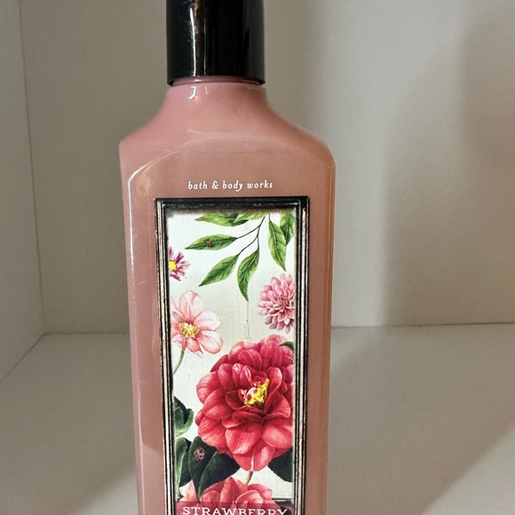 Bath & Body Works Hand Soap Set - Pink, Orange, Red - Picture 4 of 4